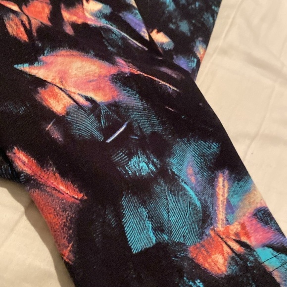 Tuff Athletics Leggings Art Splatter Design - Picture 6 of 6